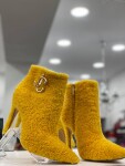 Боти на ток в жълто