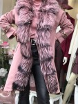 Палто в розово с естествен косъм
