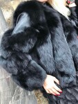 Палто в черно с естествен косъм