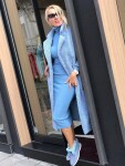 Палто от естествена агнешка вълна в светло син цвят