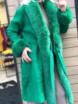 Палто с богат еко пух в зелен цвят