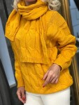 Комплект пуловер с шал 2 в жълто