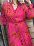 Ефирна рокля с оранжеви цветя