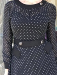 Рокля на бели точки