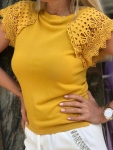 Блуза в жълто с дантелен ръкав