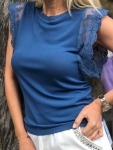 Блуза в син цвят с дантелен ръкав 2