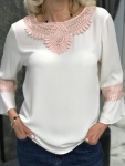 Ефирна блуза с розова декорация