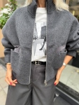 Яке Grey Down
