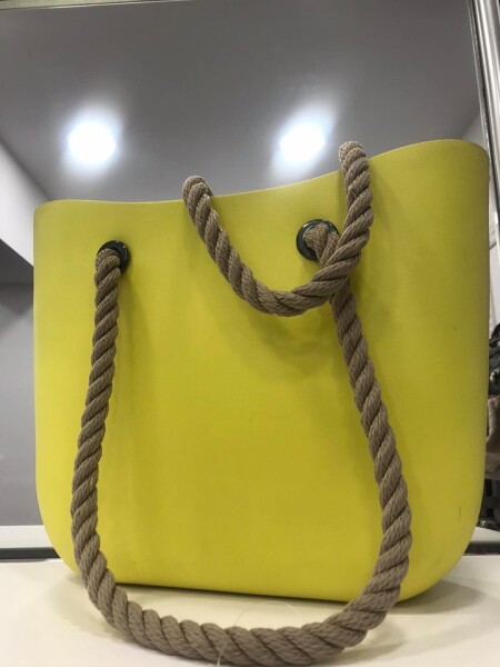 чанта в жълто