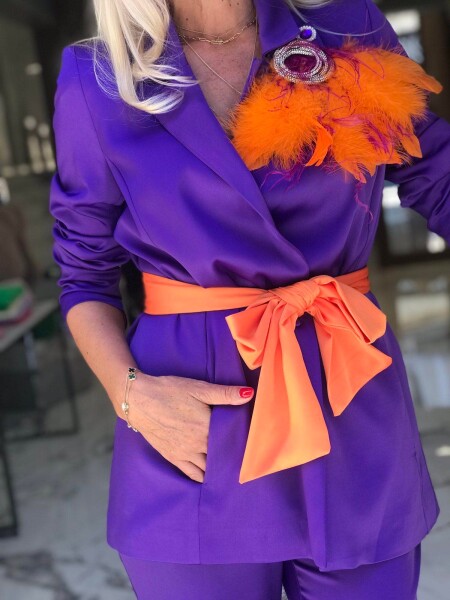 Шикозен костюм в лилав цвят