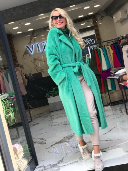 Палто със свободен силует в зелено — VIZIA Store
