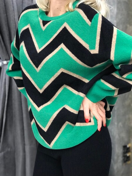 Обемен пуловер oversize в зелено