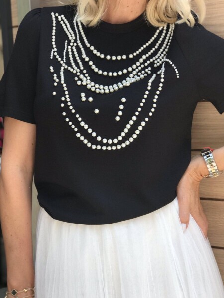 Блуза с къс ръкав и перли в черно